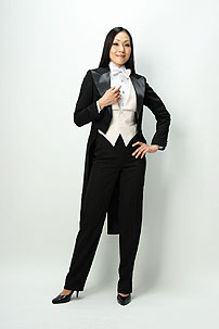 ������,�{����q