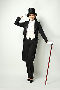 ������,�{����q