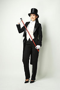 ������,�{����q