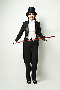 ������,�{����q