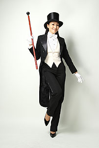 ������,�{����q