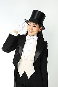 ������,�{����q